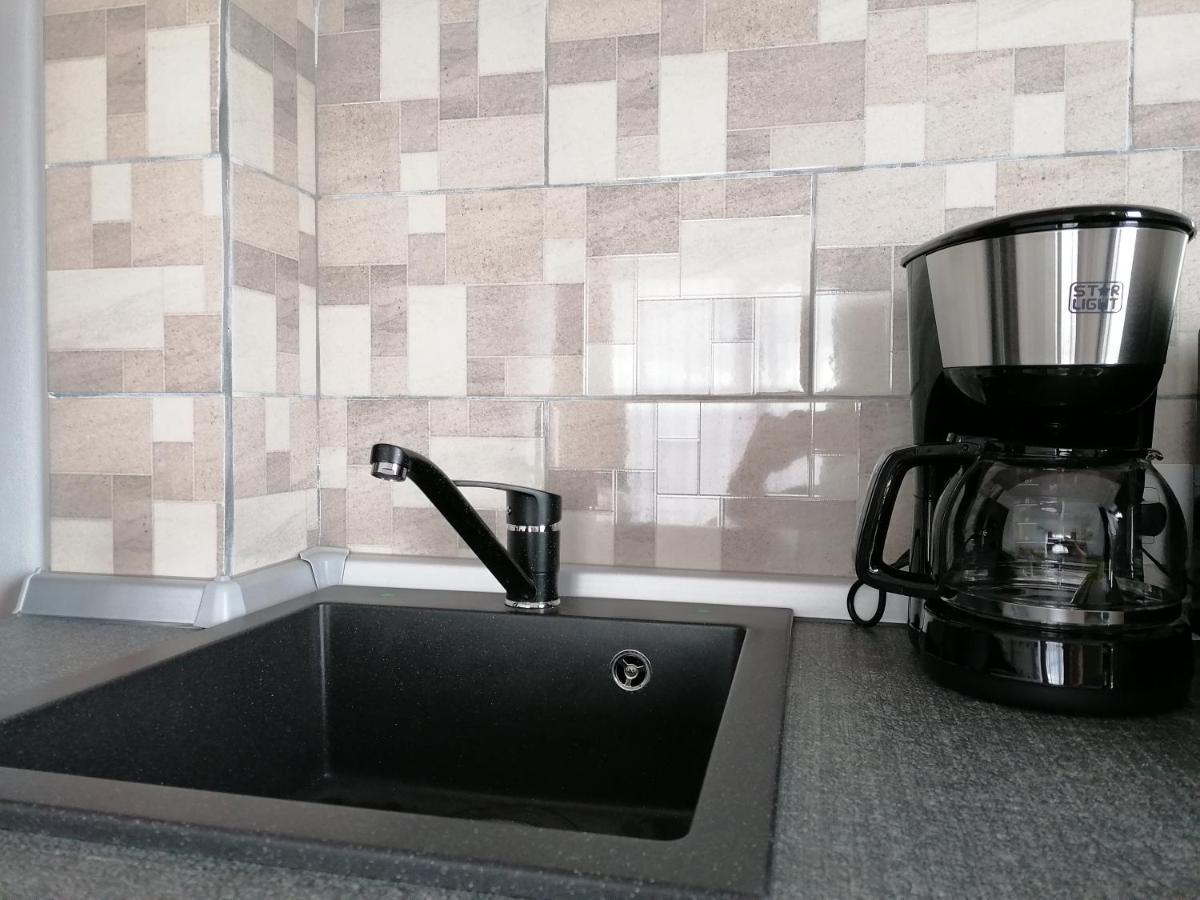Ama Apartament Cu Terasa 50 Mp & Parcare Braşov Exterior foto
