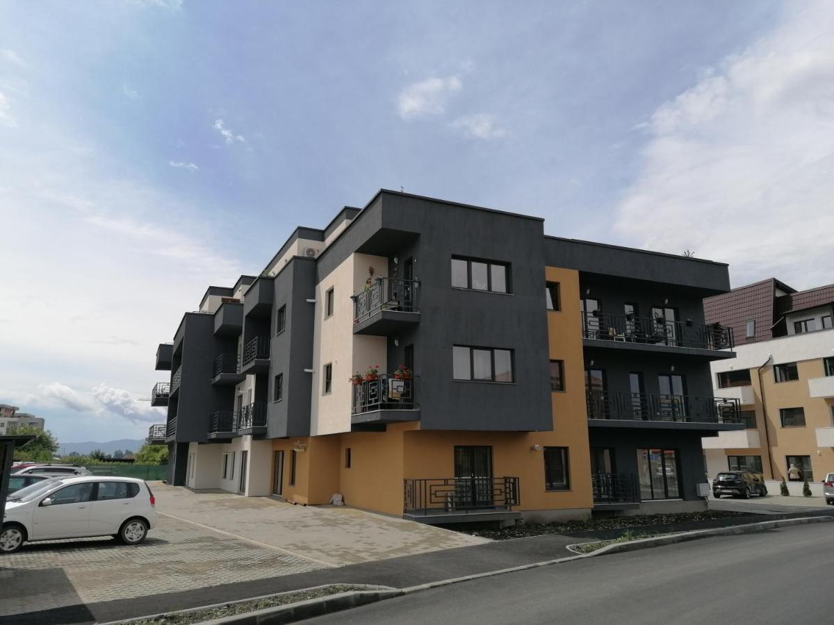 Ama Apartament Cu Terasa 50 Mp & Parcare Braşov Exterior foto