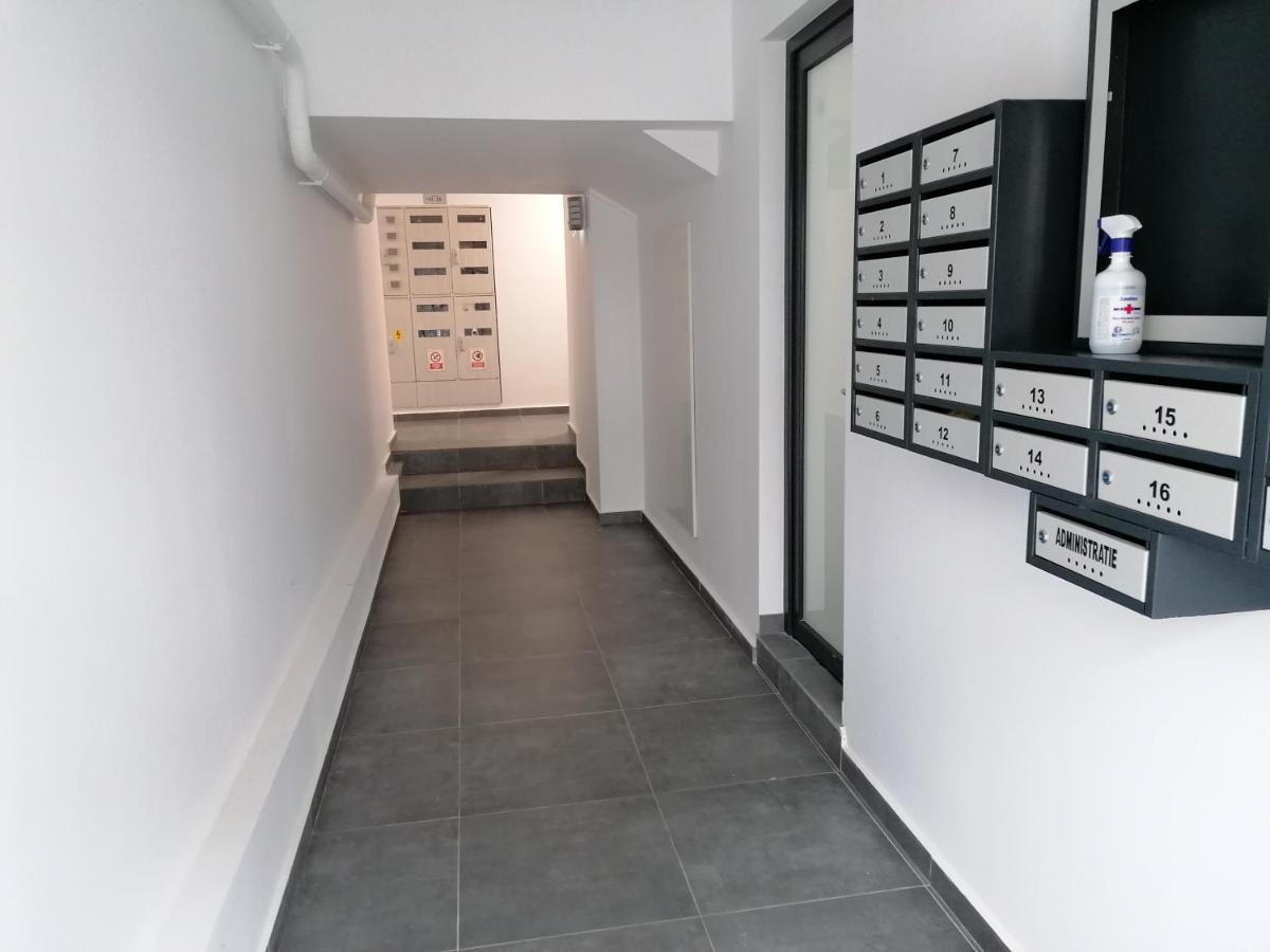 Ama Apartament Cu Terasa 50 Mp & Parcare Braşov Exterior foto