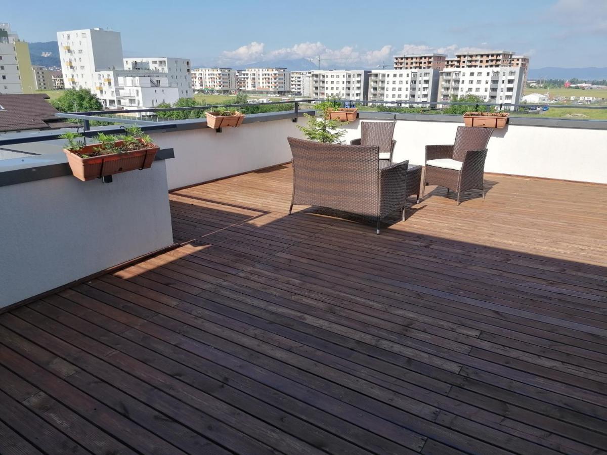 Ama Apartament Cu Terasa 50 Mp & Parcare Braşov Exterior foto