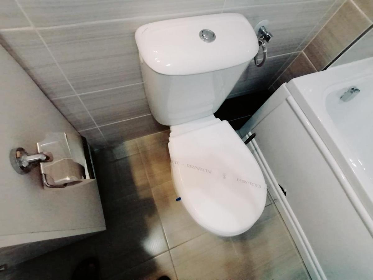 Ama Apartament Cu Terasa 50 Mp & Parcare Braşov Exterior foto