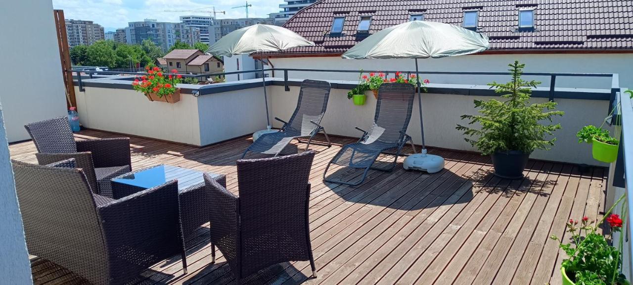 Ama Apartament Cu Terasa 50 Mp & Parcare Braşov Exterior foto